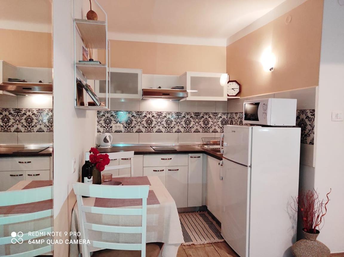 Nice Apartment In The City Center Rovinj Exterior foto